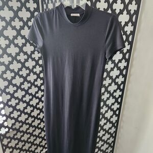 Heart & Hips Classic Black Midi Dress